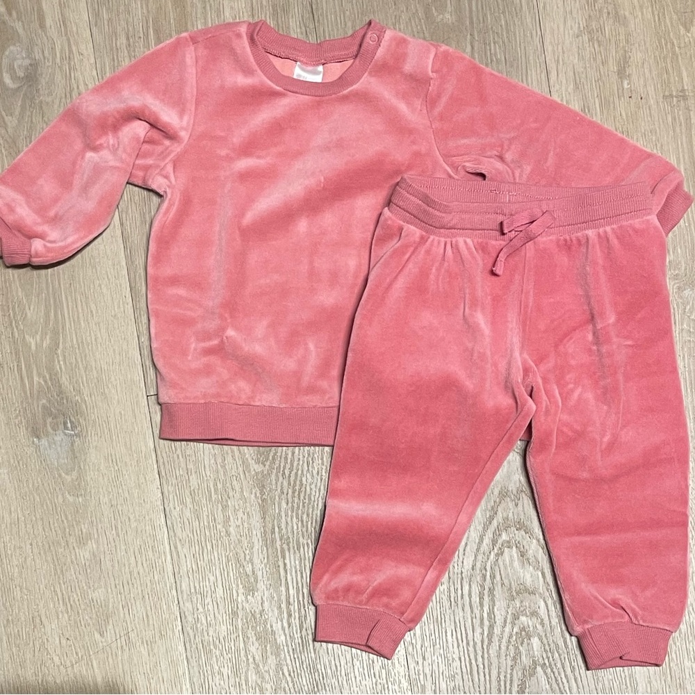 H&M baby outfit